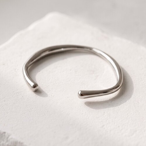 Lundholm Runa – Organic Open Bangle – Silver-Tone Lundholm Runa – Organic Open Bangle – Silver-Tone