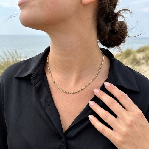 Lundholm Darcy – Gedraaide Schakelketting 3 mm – Goudkleurig Lundholm Darcy – Gedraaide Schakelketting 3 mm – Goudkleurig
