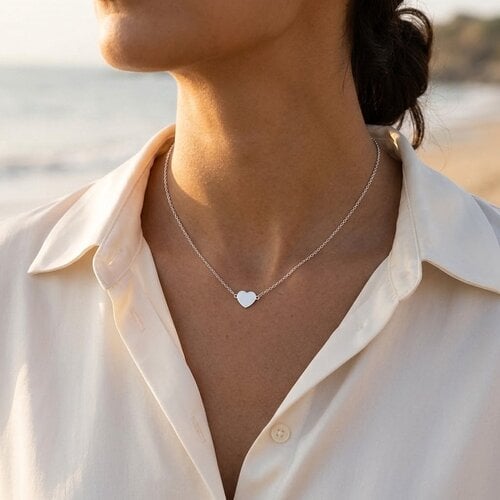 Lundholm Marthe – Dainty Necklace with Small Heart – Silver-Tone Lundholm Marthe – Dainty Necklace with Small Heart – Silver-Tone
