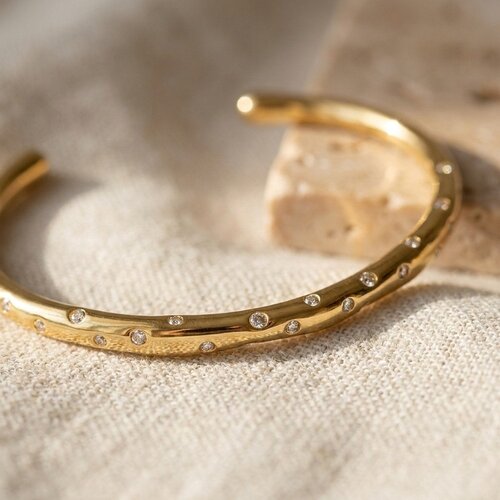 Lundholm Aster – Open Cuff Bangle with Cubic Zirconia – Gold-Tone Lundholm Aster – Open Cuff Bangle with Cubic Zirconia – Gold-Tone