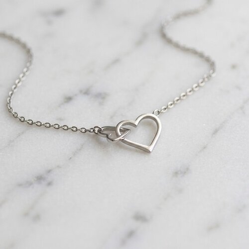 Lundholm Lieve – Necklace with Linked Hearts – Silver-Tone Lundholm Lieve – Necklace with Linked Hearts – Silver-Tone