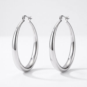 Lundholm Romée – Klassieke Hoops 4 cm – Zilverkleurig Lundholm Romée – Klassieke Hoops 4 cm – Zilverkleurig