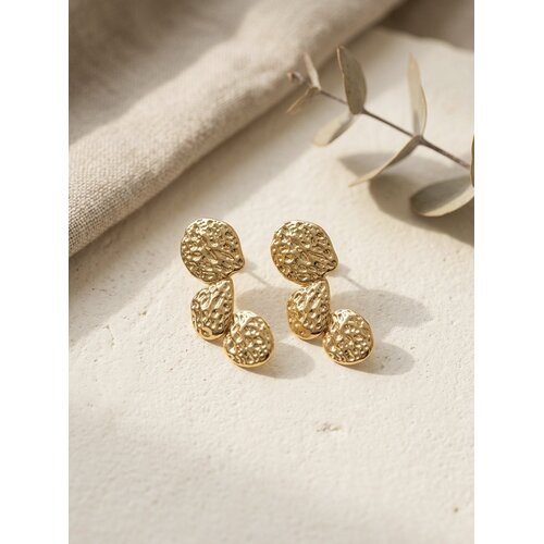 Lundholm Willow – Hammered Leaf Stud Earrings – Gold-Tone Lundholm Willow – Hammered Leaf Stud Earrings – Gold-Tone