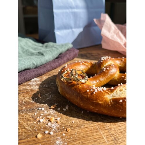 Lundholm Lexi – Chunky Gedraaide Oorringen – Goudkleurig