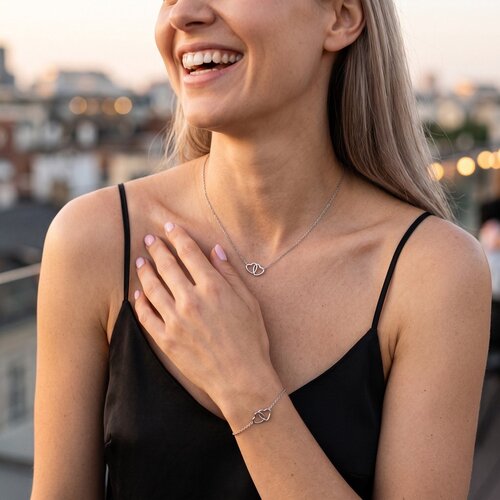 Lundholm Tova – Heart Necklace & Bracelet Set – Silver-Tone Lundholm Tova – Heart Necklace & Bracelet Set – Silver-Tone
