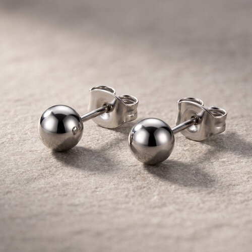 Lundholm Max – Ball Stud Earrings for Women 5 mm – Silver-Tone Lundholm Max – Ball Stud Earrings for Women 5 mm – Silver-Tone