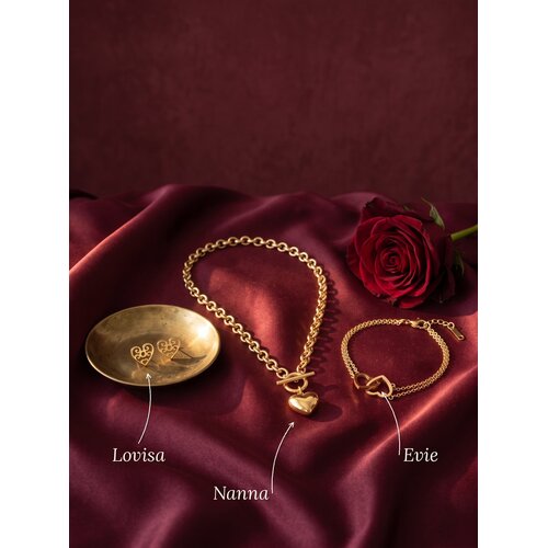 Lundholm Nanna – Heart Necklace with Toggle Clasp – Gold-Tone Lundholm Nanna – Heart Necklace with Toggle Clasp – Gold-Tone