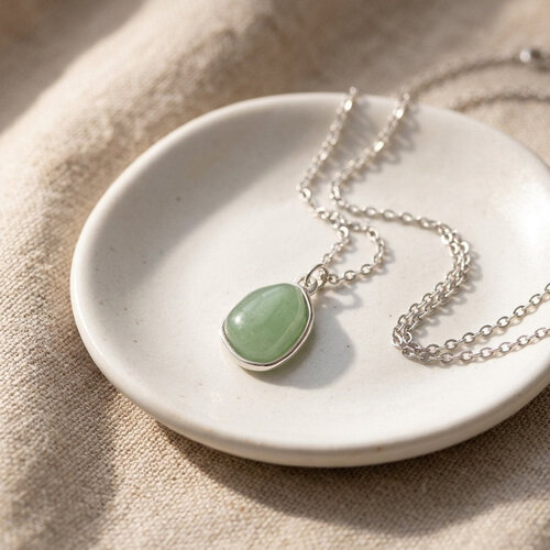 Lundholm Rosan – Necklace with Green Aventurine Pendant – Silver-Tone