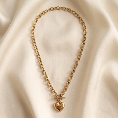 Lundholm Nanna – Heart Necklace with Toggle Clasp – Gold-Tone Lundholm Nanna – Heart Necklace with Toggle Clasp – Gold-Tone