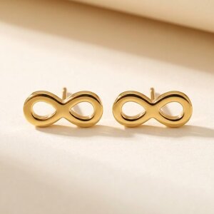 Lundholm Nomi – Infinity Oorknopjes Dames – Goudkleurig Lundholm Nomi – Infinity Oorknopjes Dames – Goudkleurig
