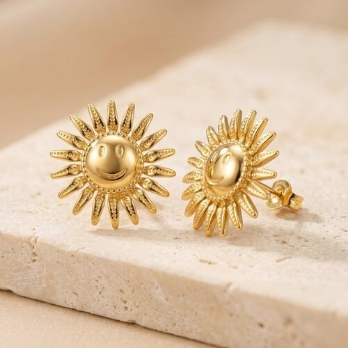Lundholm Soley – Smiling Sun Earrings – Gold-Tone Lundholm Soley – Smiling Sun Earrings – Gold-Tone