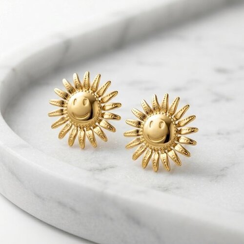 Lundholm Soley – Smiling Sun Earrings – Gold-Tone Lundholm Soley – Smiling Sun Earrings – Gold-Tone