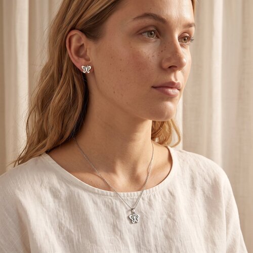 Lundholm Edda – Butterfly Necklace & Stud Earrings Set – Silver-Tone