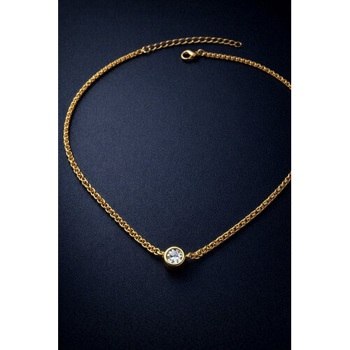 Lundholm Anah – Necklace with Cubic Zirconia Pendant – Gold-Tone Lundholm Anah – Necklace with Cubic Zirconia Pendant – Gold-Tone