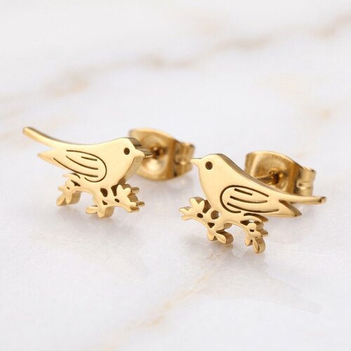 Lundholm Birdie – Bird on a Branch Stud Earrings – Gold-Tone Lundholm Birdie – Bird on a Branch Stud Earrings – Gold-Tone