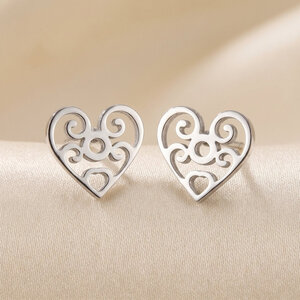 Lundholm Lovisa – Open Heart Stud Earrings – Silver-Tone Lundholm Lovisa – Open Heart Stud Earrings – Silver-Tone