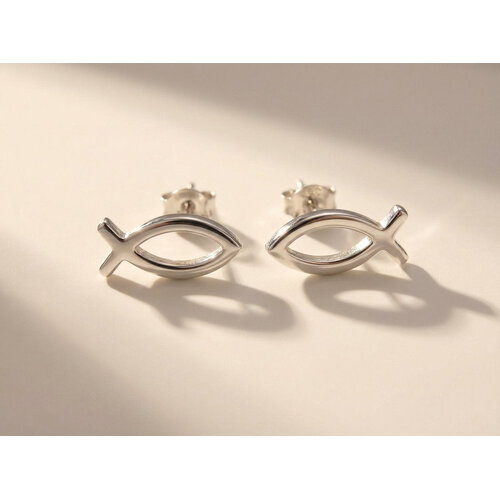 Lundholm Fisk – Fish Stud Earrings – Silver-Tone Lundholm Fisk – Fish Stud Earrings – Silver-Tone