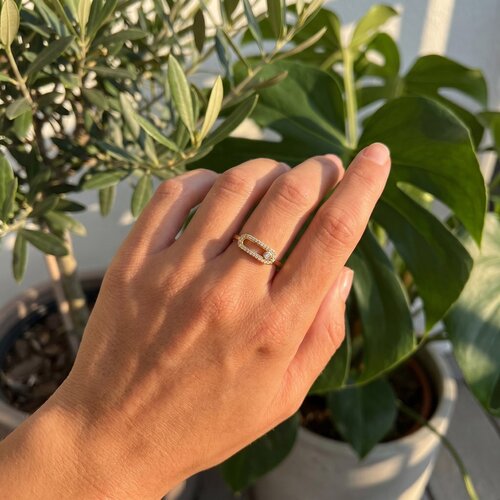 Lundholm Nella – Verstelbare Fidget Ring met Zirkonia – Goudkleurig Lundholm Nella – Verstelbare Fidget Ring met Zirkonia – Goudkleurig