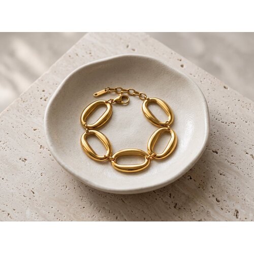 Lundholm Delphine – Grove Schakelarmband met Ovale Schakels – Goudkleurig Lundholm Delphine – Grove Schakelarmband met Ovale Schakels – Goudkleurig