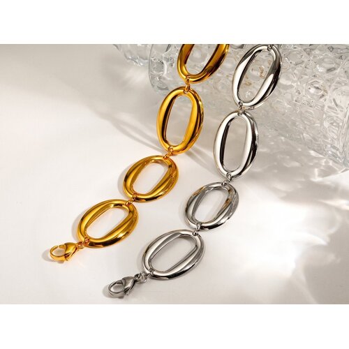 Lundholm Delphine – Grove Schakelarmband met Ovale Schakels – Goudkleurig Lundholm Delphine – Grove Schakelarmband met Ovale Schakels – Goudkleurig