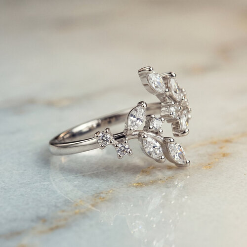 Lundholm Sanna – Adjustable Leaf Ring with Cubic Zirconia – Silver-Tone Lundholm Sanna – Adjustable Leaf Ring with Cubic Zirconia – Silver-Tone