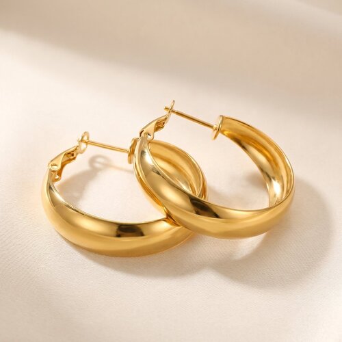 Lundholm Selja – Chunky Hoop Earrings for Women – Gold-Tone Lundholm Selja – Chunky Hoop Earrings for Women – Gold-Tone