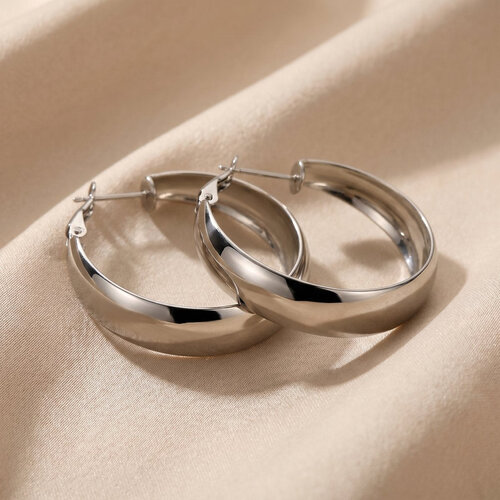 Lundholm Selja – Chunky Hoop Earrings for Women – Silver-Tone Lundholm Selja – Chunky Hoop Earrings for Women – Silver-Tone