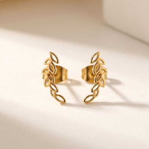 Lundholm Astri – Leaf Stud Earrings (Ear Climber) for Women – Gold-Tone Lundholm Astri – Leaf Stud Earrings (Ear Climber) for Women – Gold-Tone