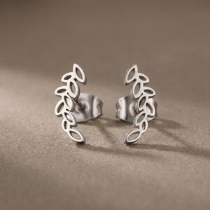 Lundholm Astri – Leaf Stud Earrings (Ear Climber) for Women – Silver-Tone Lundholm Astri – Leaf Stud Earrings (Ear Climber) for Women – Silver-Tone