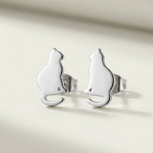 Lundholm Minou – Cat Stud Earrings – Silver-Tone Lundholm Minou – Cat Stud Earrings – Silver-Tone