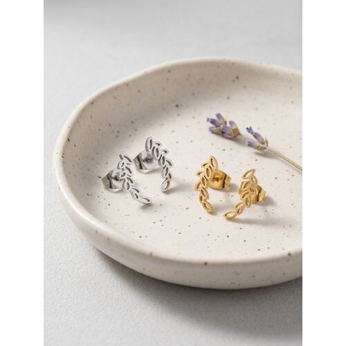 Lundholm Astri – Leaf Stud Earrings (Ear Climber) for Women – Silver-Tone Lundholm Astri – Leaf Stud Earrings (Ear Climber) for Women – Silver-Tone
