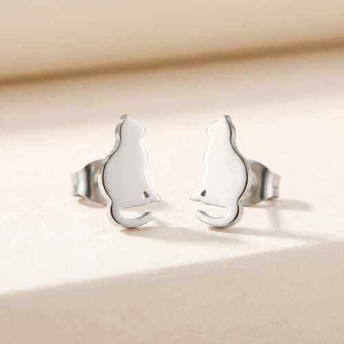 Lundholm Minou – Cat Stud Earrings – Silver-Tone Lundholm Minou – Cat Stud Earrings – Silver-Tone