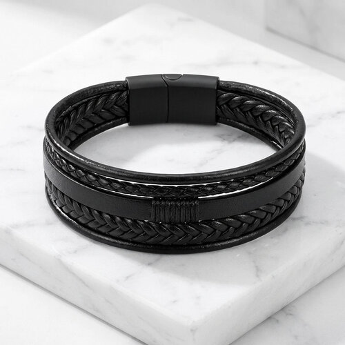Lundholm Julian – 5-Laags Heren Armband van Kunstleer – Zwart Lundholm Julian – 5-Laags Heren Armband van Kunstleer – Zwart