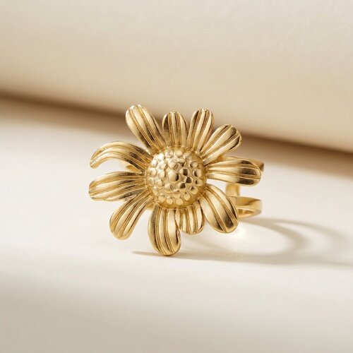 Lundholm Marguerite – Verstelbare Madeliefje Ring – Goudkleurig Lundholm Marguerite – Verstelbare Madeliefje Ring – Goudkleurig
