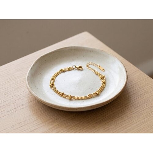 Lundholm Alina – Three-Layer Bracelet with Beads – Gold-Tone Lundholm Alina – Three-Layer Bracelet with Beads – Gold-Tone