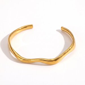 Lundholm Amira – Statement Bangle – Gold-Tone Lundholm Amira – Statement Bangle – Gold-Tone