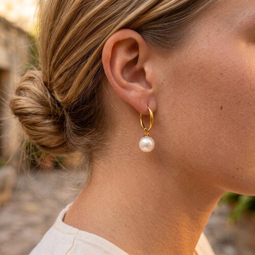 Lundholm Lenna – Hoops with Pearl – Silver-Tone Lundholm Lenna – Hoops with Pearl – Silver-Tone