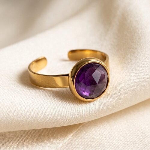 Lundholm Ella – Adjustable Amethyst Ring – Gold-Tone Lundholm Ella – Adjustable Amethyst Ring – Gold-Tone