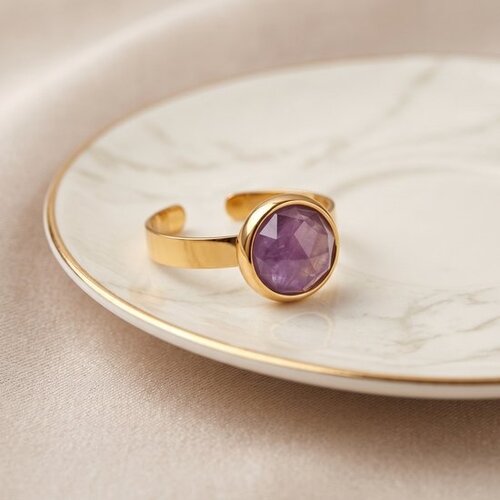 Lundholm Ella – Adjustable Amethyst Ring – Gold-Tone Lundholm Ella – Adjustable Amethyst Ring – Gold-Tone