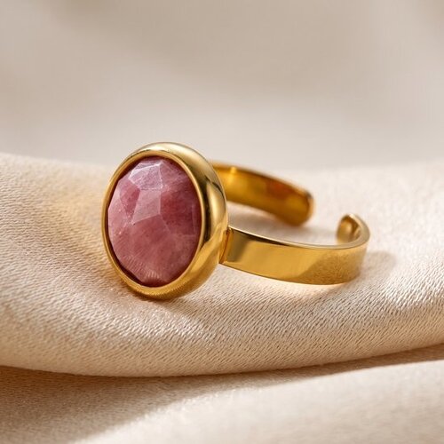 Lundholm Ella – Adjustable Peach Moonstone Ring – Gold-Tone Lundholm Ella – Adjustable Peach Moonstone Ring – Gold-Tone