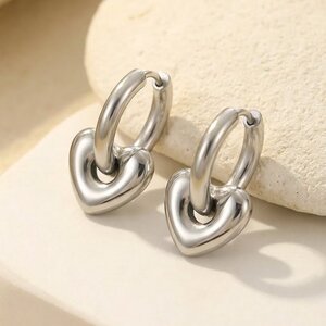 Lundholm Lovea – Chunky Heart Earrings for Women – Silver-Tone Lundholm Lovea – Chunky Heart Earrings for Women – Silver-Tone