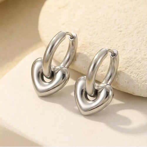 Lundholm Lovea – Chunky Heart Earrings for Women – Silver-Tone Lundholm Lovea – Chunky Heart Earrings for Women – Silver-Tone