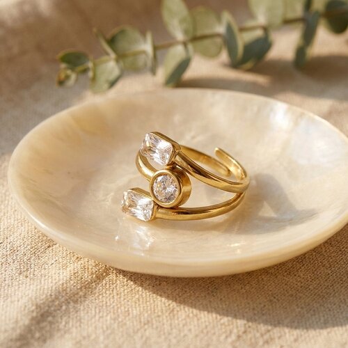 Lundholm Lyra – Adjustable Wrap Ring with Cubic Zirconia – Gold-Tone