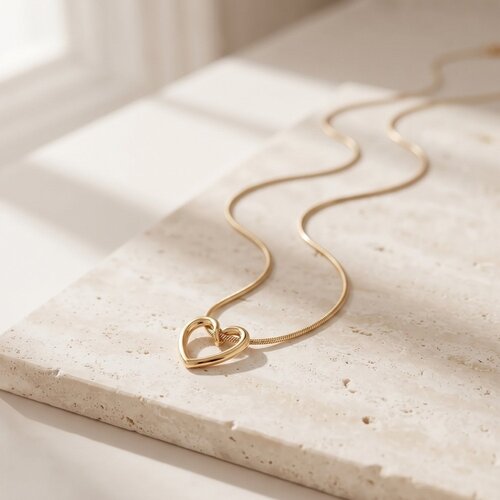 Lundholm Beryl – Necklace with Open Heart Pendant – Gold-Tone Lundholm Beryl – Necklace with Open Heart Pendant – Gold-Tone