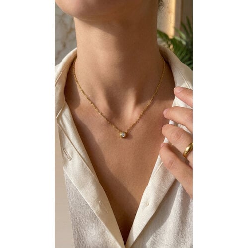Lundholm Kristen – Necklace with Cubic Zirconia Pendant – Gold-Tone Lundholm Kristen – Necklace with Cubic Zirconia Pendant – Gold-Tone