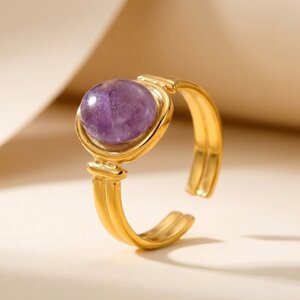 Lundholm Zoleste – Statement Ring met Paarse Natuursteen – Goudkleurig