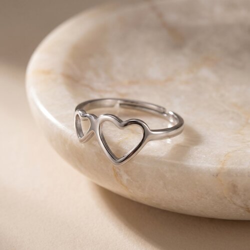 Lundholm Amora – Adjustable Double Heart Ring – Silver-Tone Lundholm Amora – Adjustable Double Heart Ring – Silver-Tone