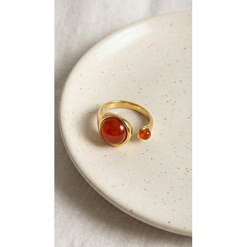 Lundholm Sophia – Adjustable Ring with Red Agate – Gold-Tone Lundholm Sophia – Adjustable Ring with Red Agate – Gold-Tone