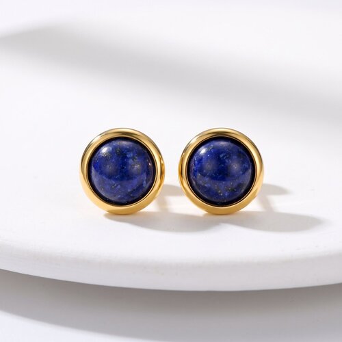 Lundholm Novi – Natural Stone Stud Earrings 0.8 cm – Lapis Lazuli – Gold-Tone Lundholm Novi – Natural Stone Stud Earrings 0.8 cm – Lapis Lazuli – Gold-Tone