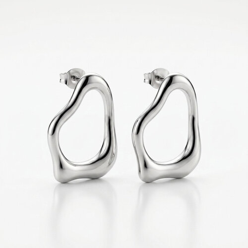 Lundholm Dakota – Geometric Open Statement Earrings – Silver-Tone